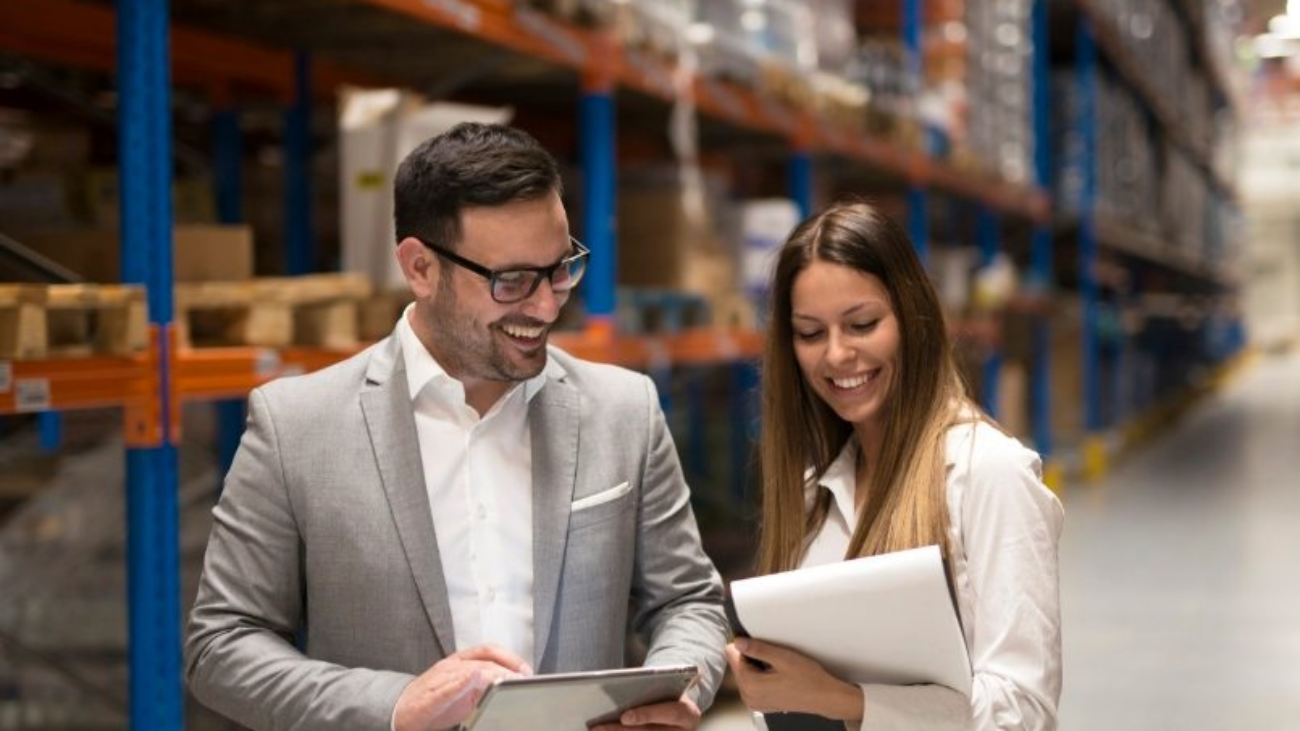 demo-attachment-868-managers-visiting-storage-center-discussing-about-distribution-goals-year